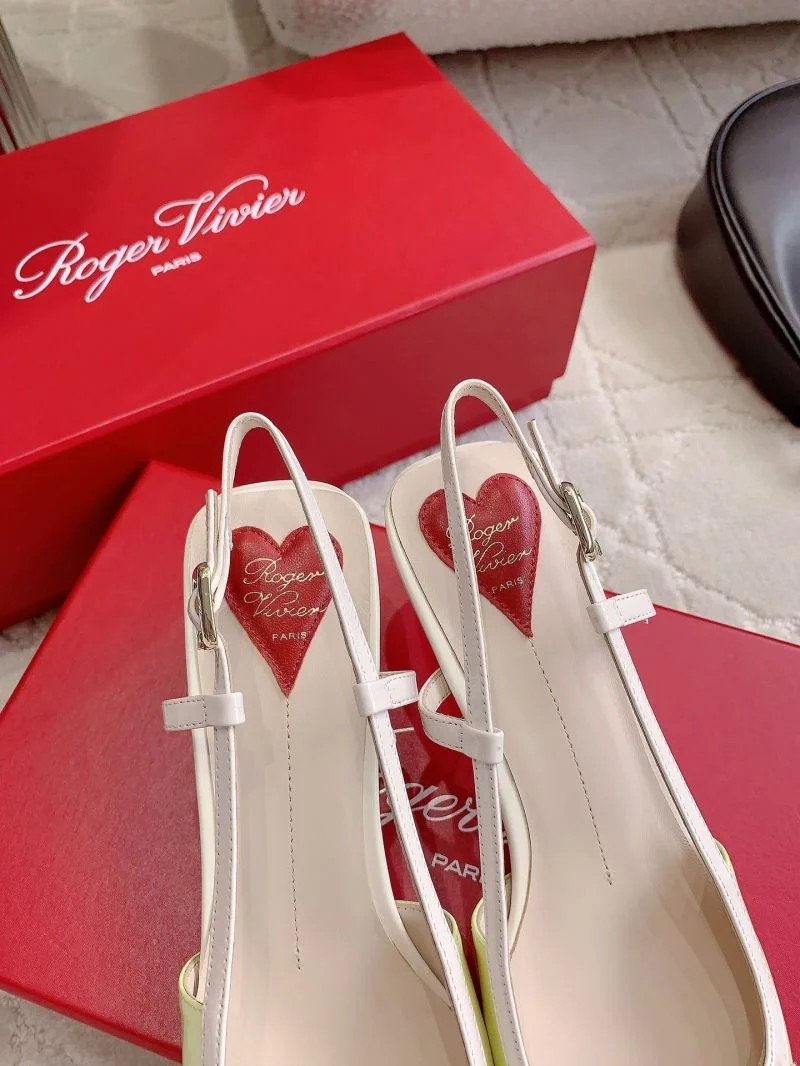EyeCatching Roger Vivier Sandals 9076