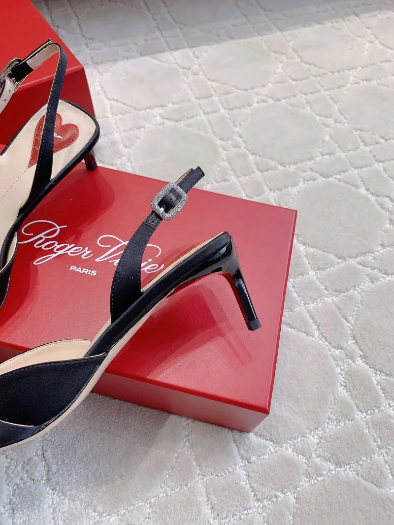 Roger Vivier Sandals Trendsetting 9114