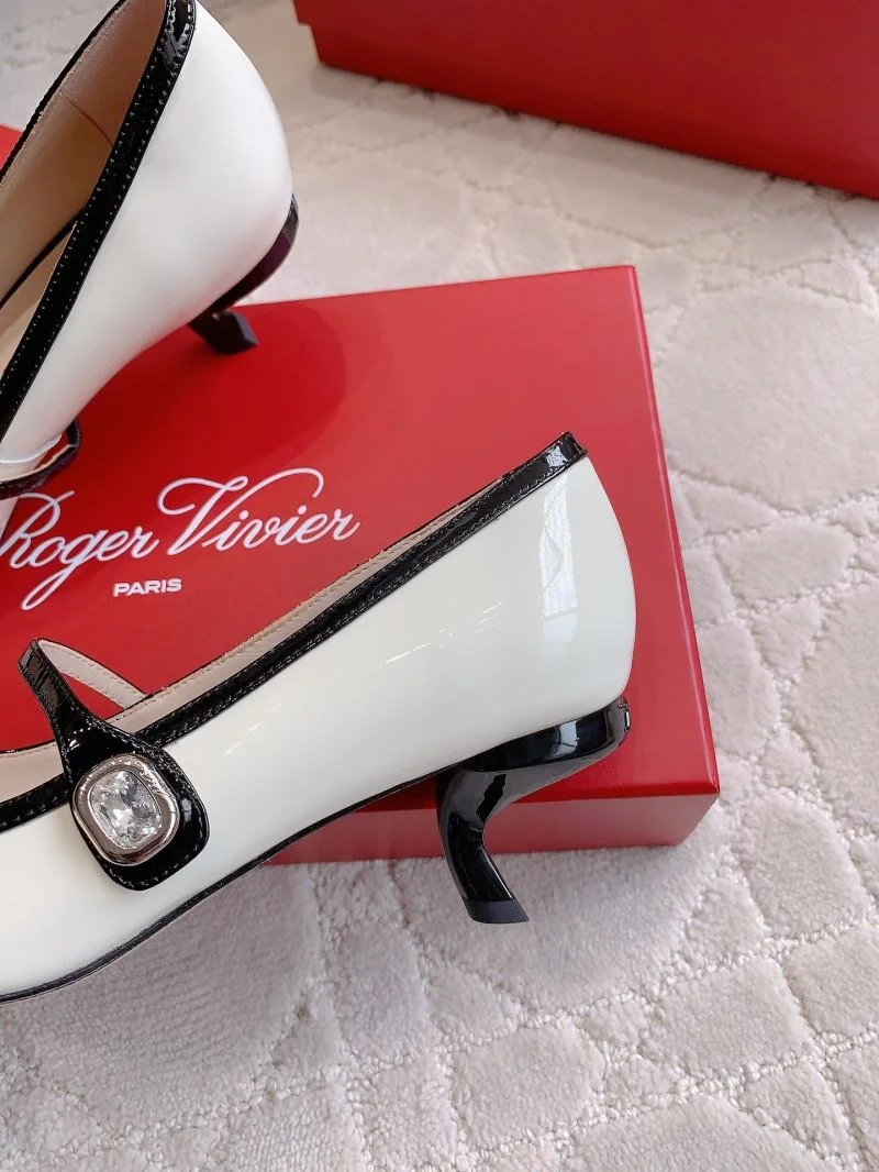 Roger Vivier Sandals UrbanChic 9047