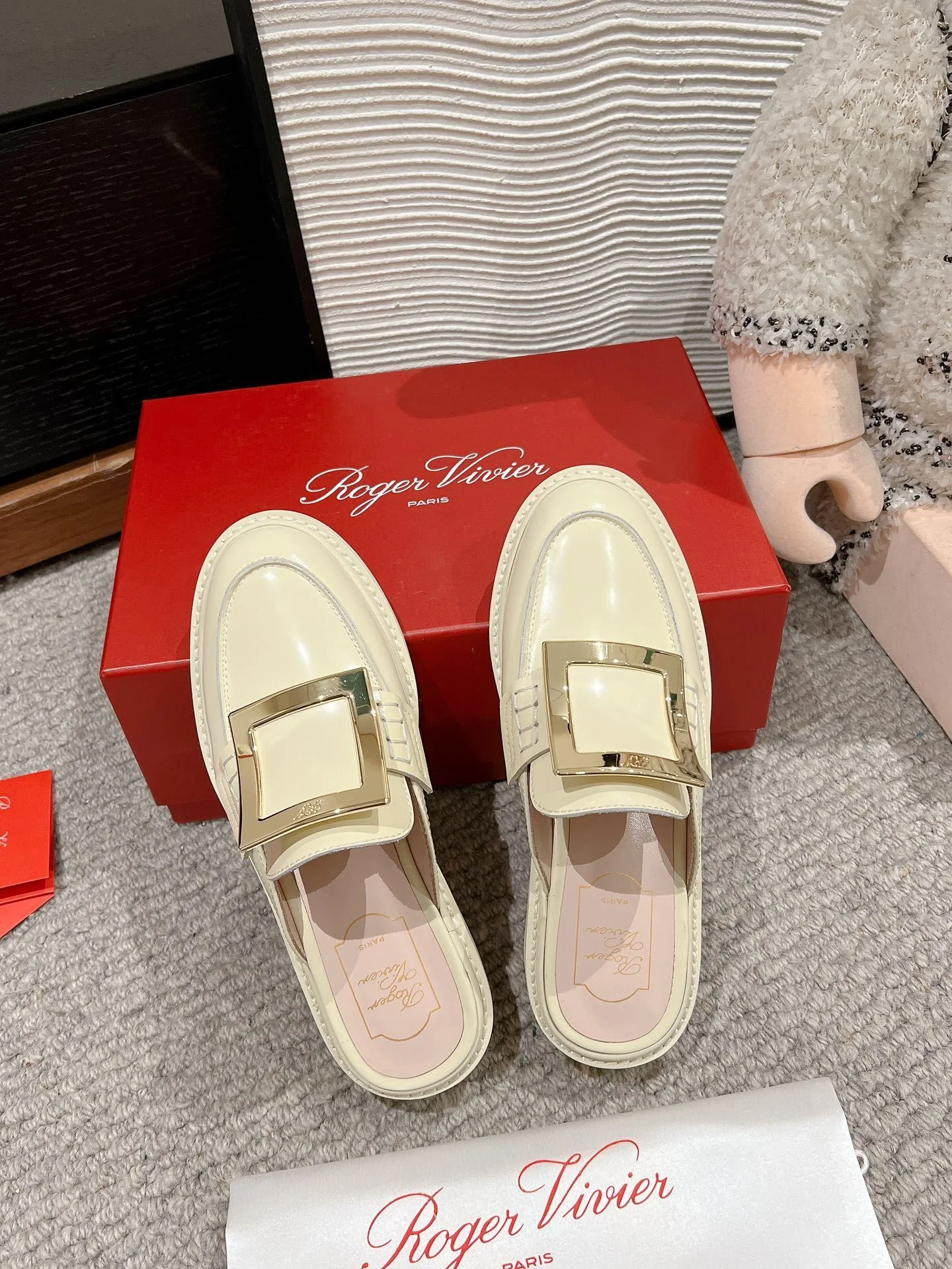 Minimalist Roger Vivier Sandals 5866