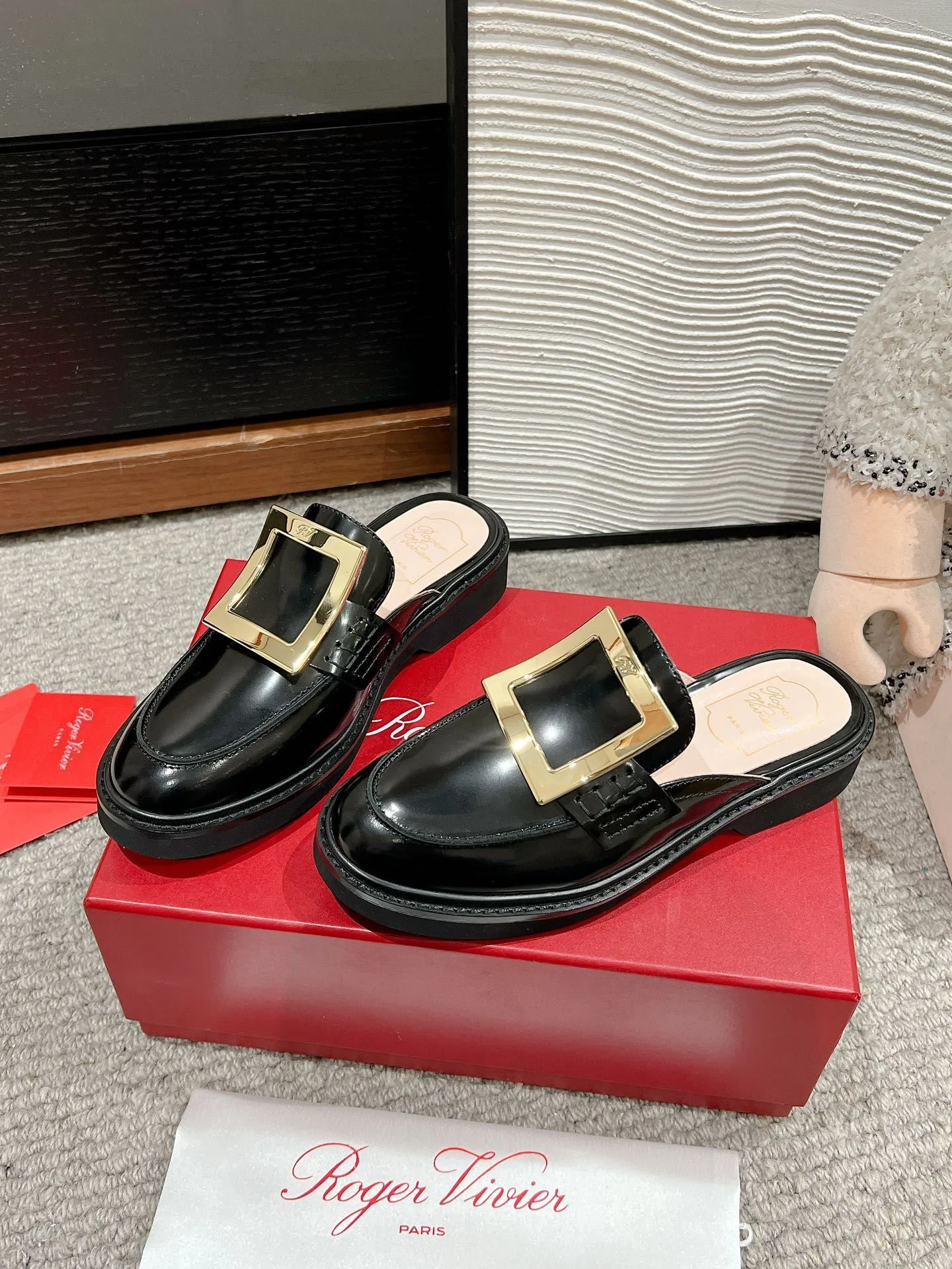 SunProtective Roger Vivier Sandals 5849