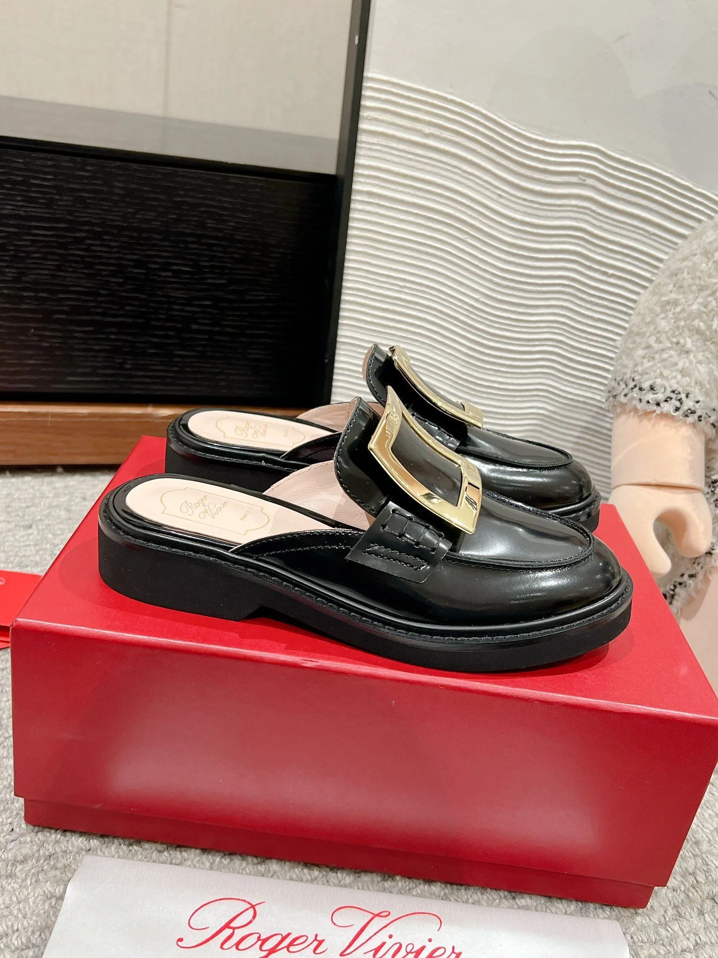 SunProtective Roger Vivier Sandals 5849