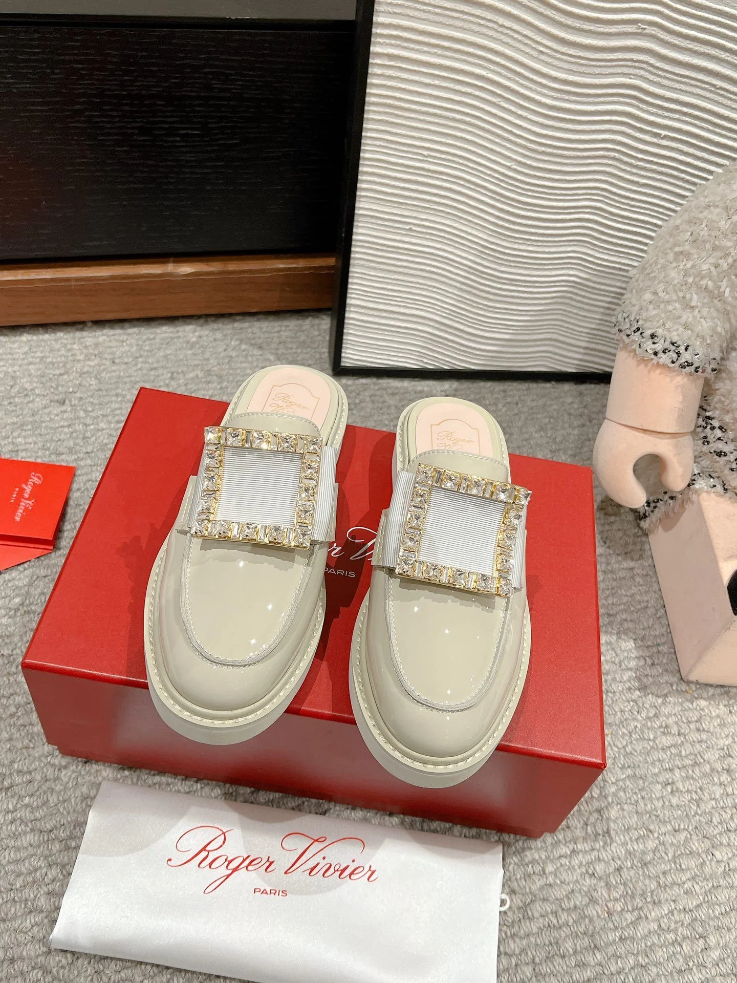 Roger Vivier Sandals Breathable 5848