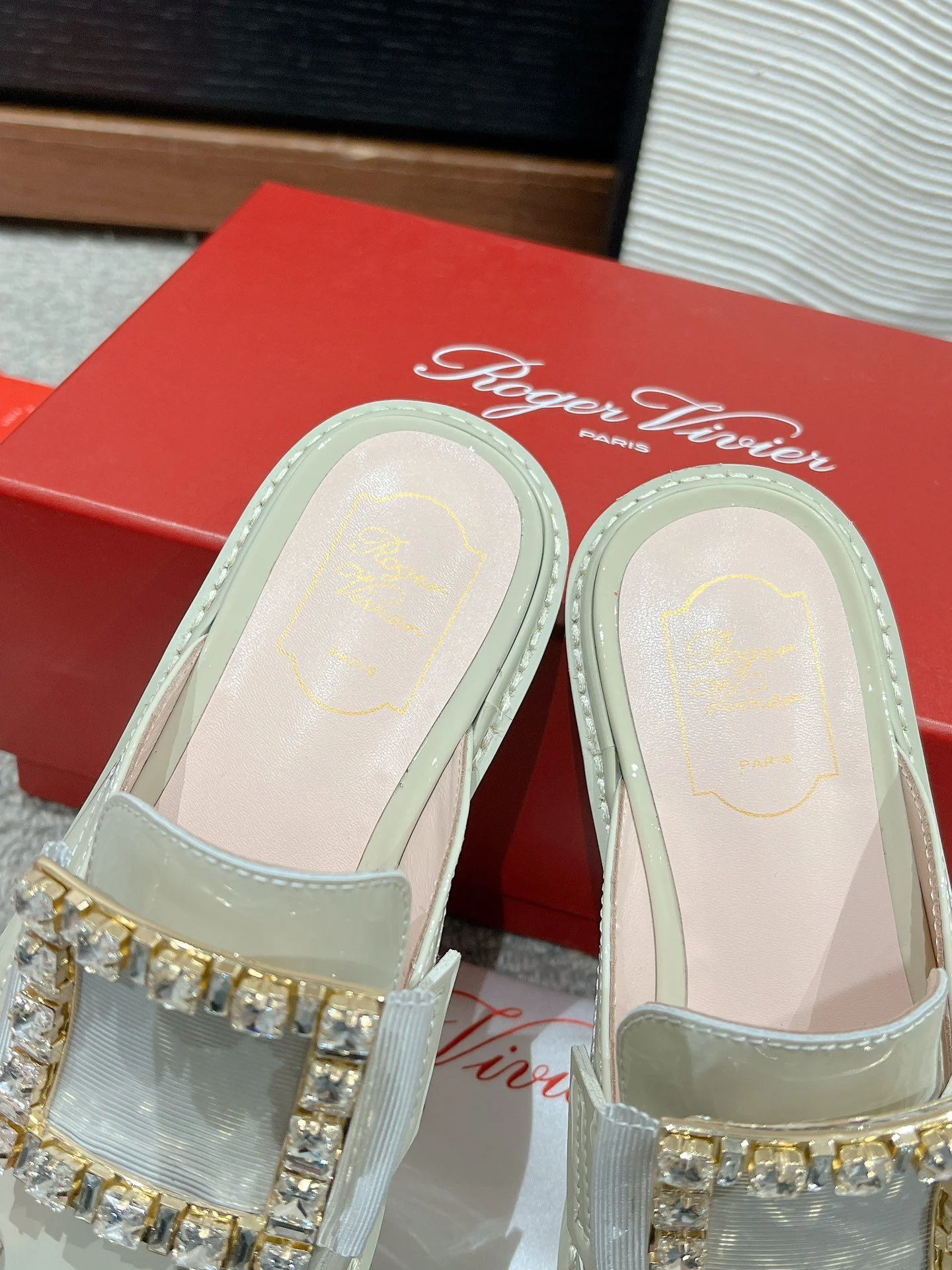 Roger Vivier Sandals Breathable 5848