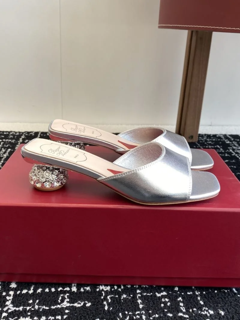 NewStyle Roger Vivier Sandals 5843