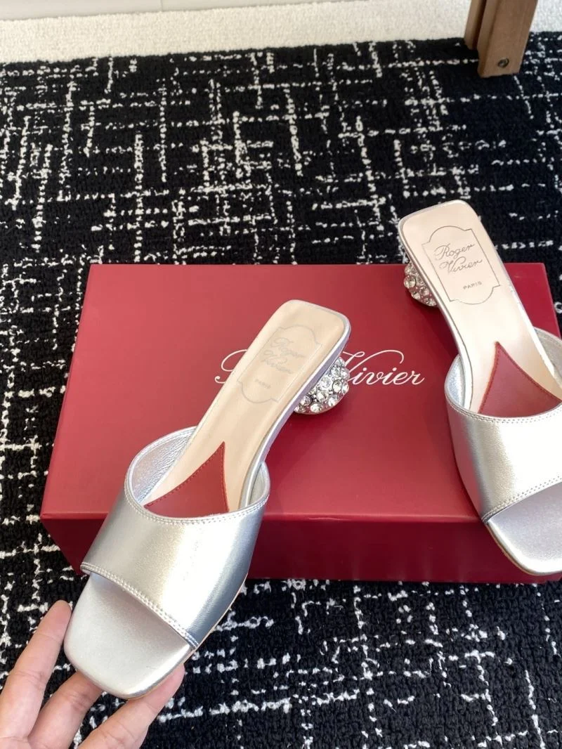 NewStyle Roger Vivier Sandals 5843