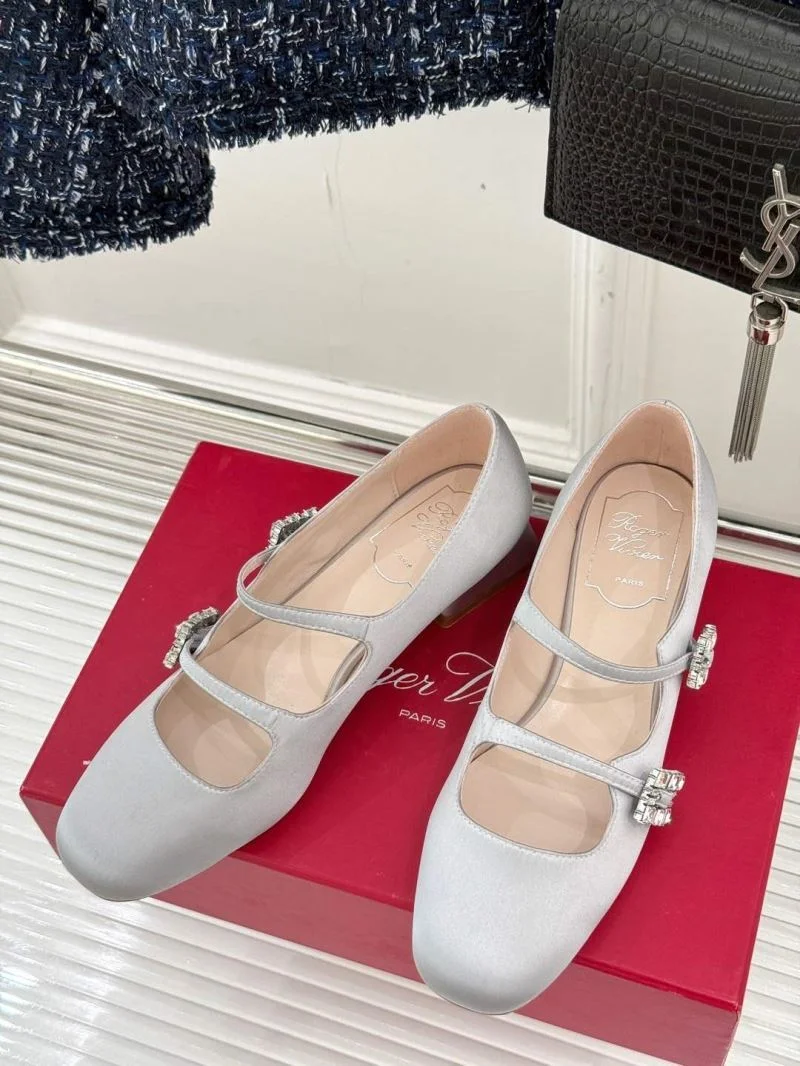 Lightweight Roger Vivier Shoes 7310