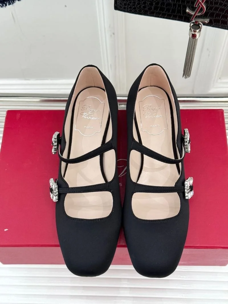Roger Vivier Shoes Timeless 7322