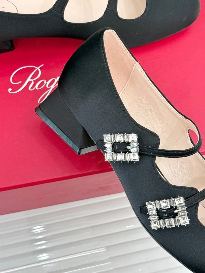 Roger Vivier Shoes Timeless 7322