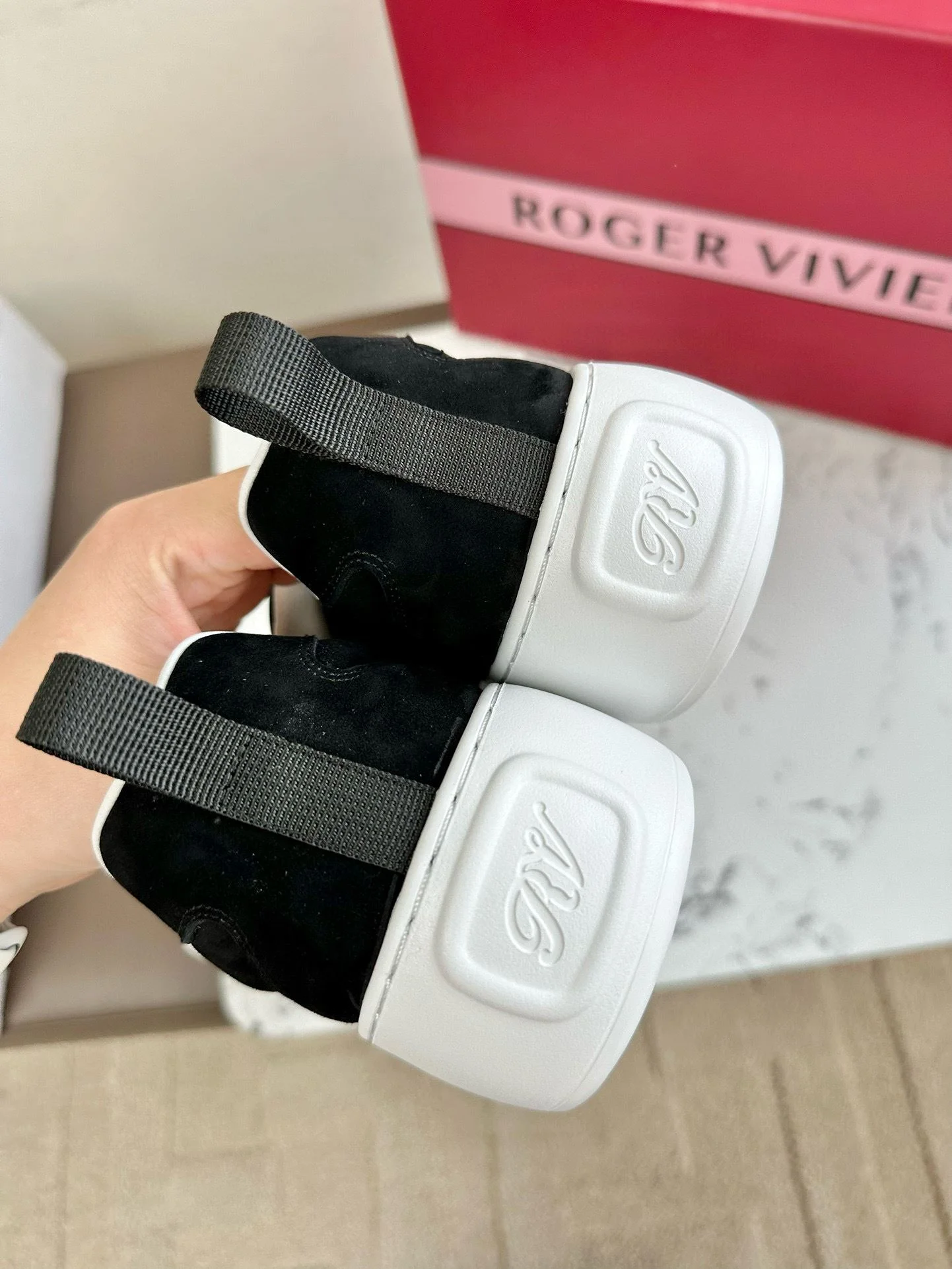 Roger Vivier Shoes Affordable 7325