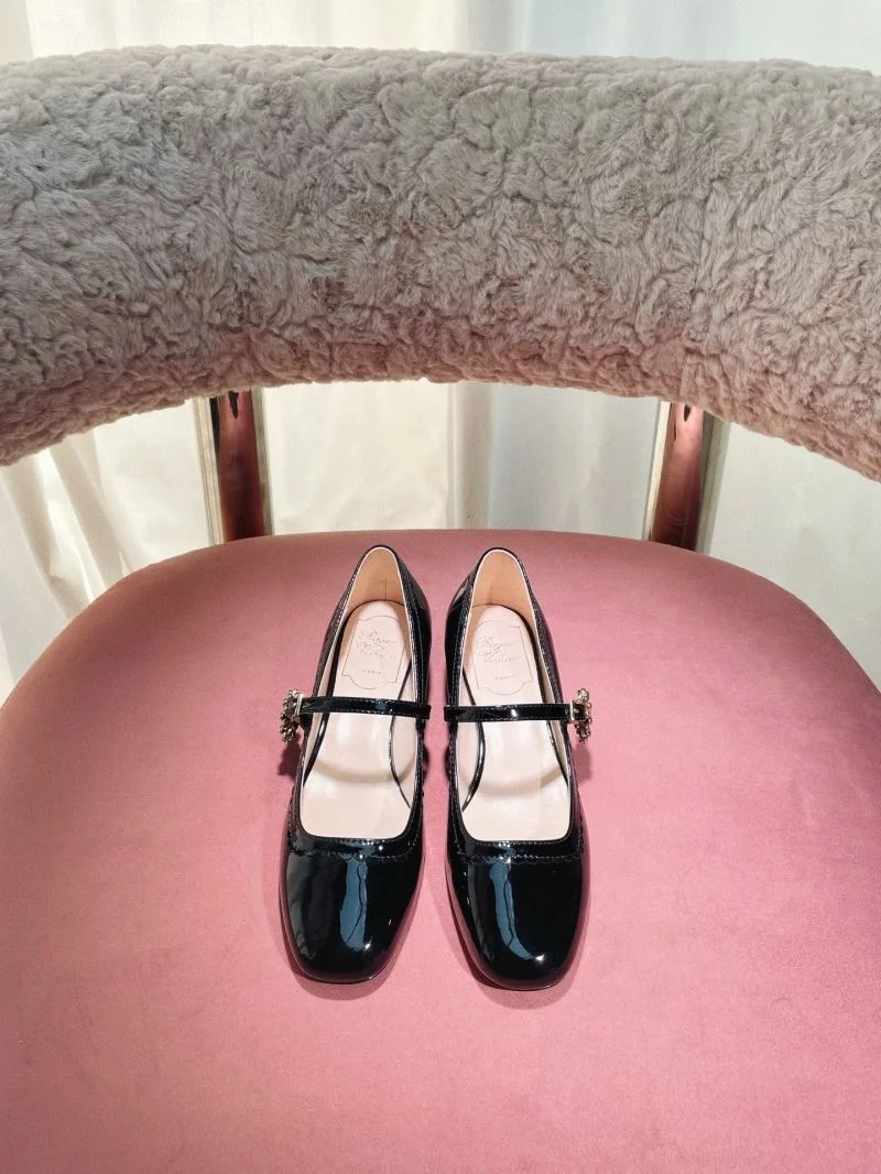 Supportive Roger Vivier Shoes 11427
