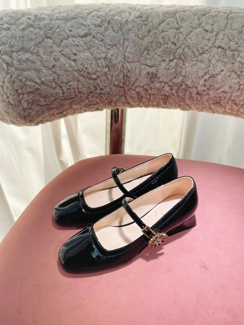 Supportive Roger Vivier Shoes 11427