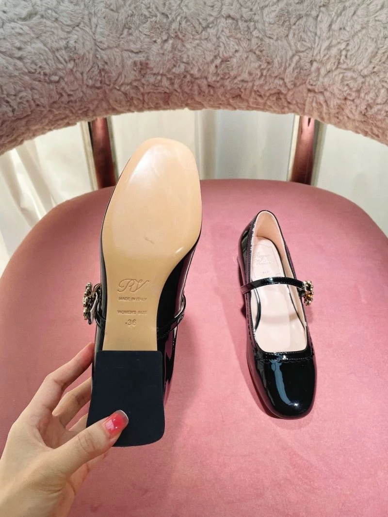 Supportive Roger Vivier Shoes 11427