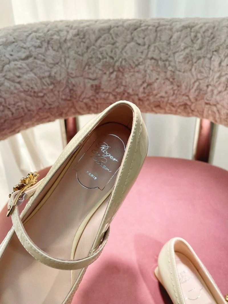 ComfortFit Roger Vivier Shoes 11457