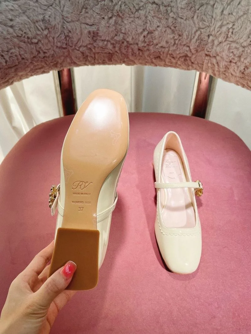 ComfortFit Roger Vivier Shoes 11457