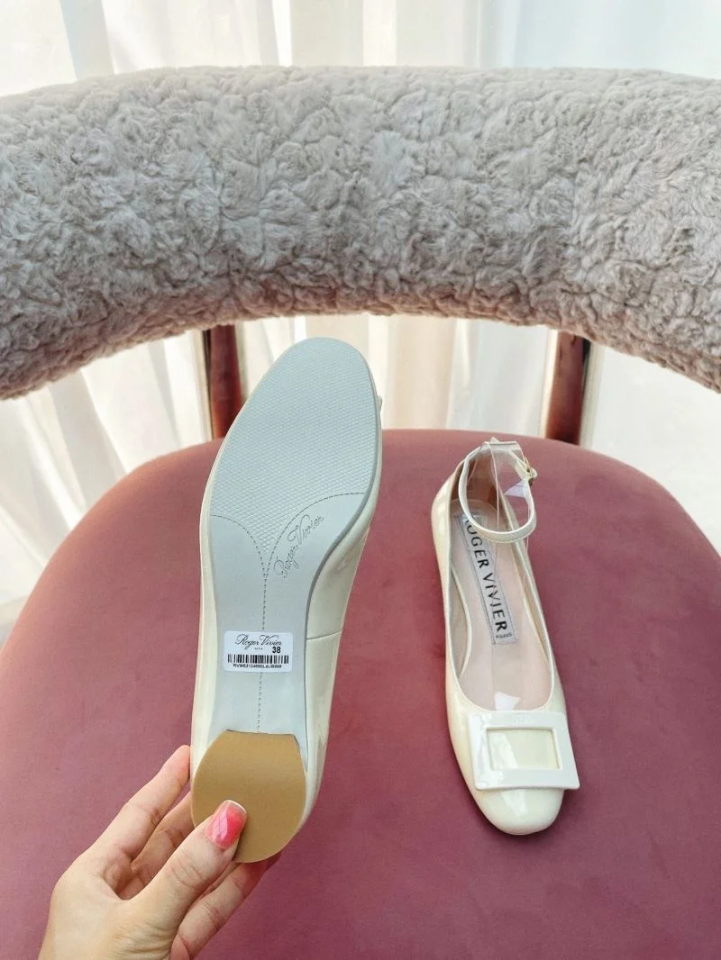Roger Vivier Shoes Popular 11499