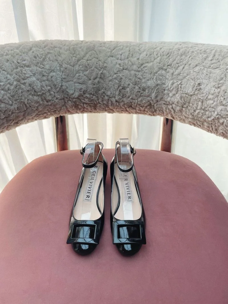 UrbanChic Roger Vivier Shoes 11498