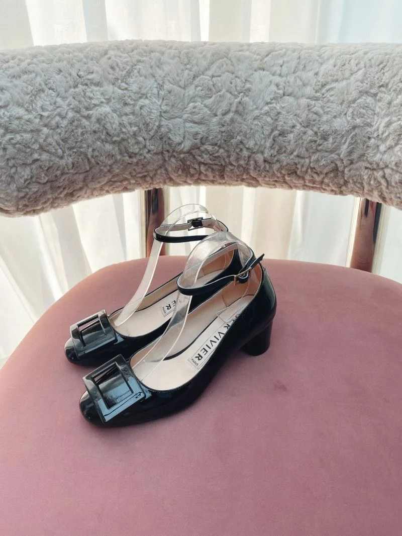 UrbanChic Roger Vivier Shoes 11498