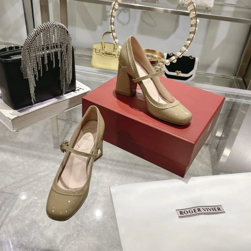 Roger Vivier Shoes ModernLook 11436