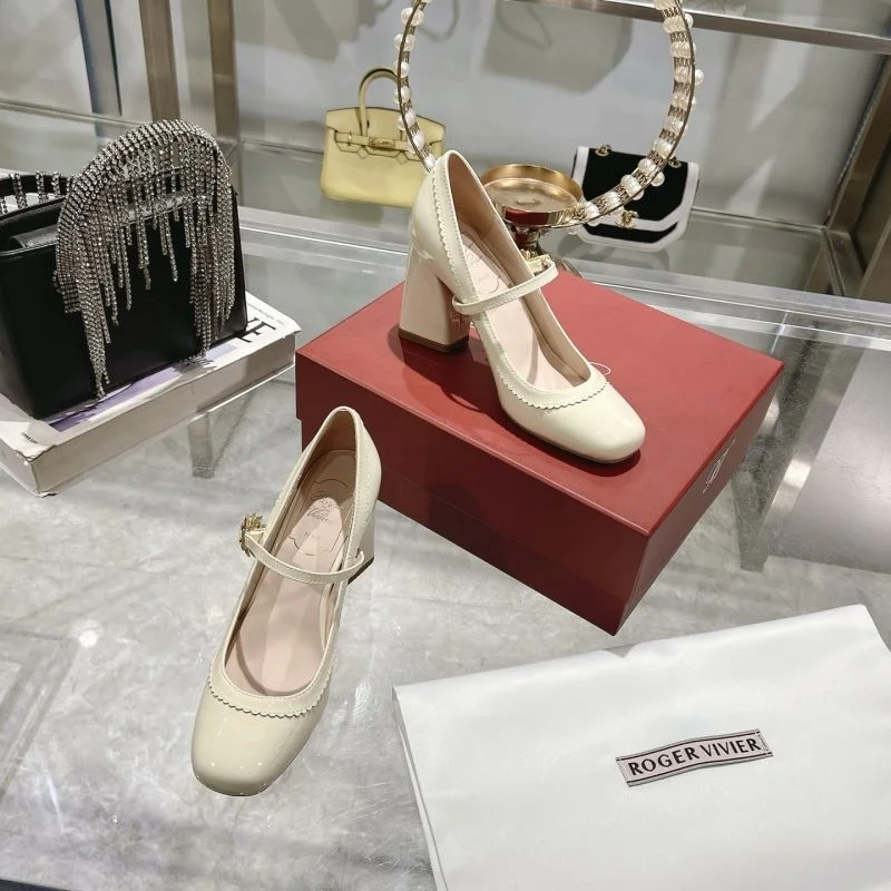 TravelReady Roger Vivier Shoes 11421