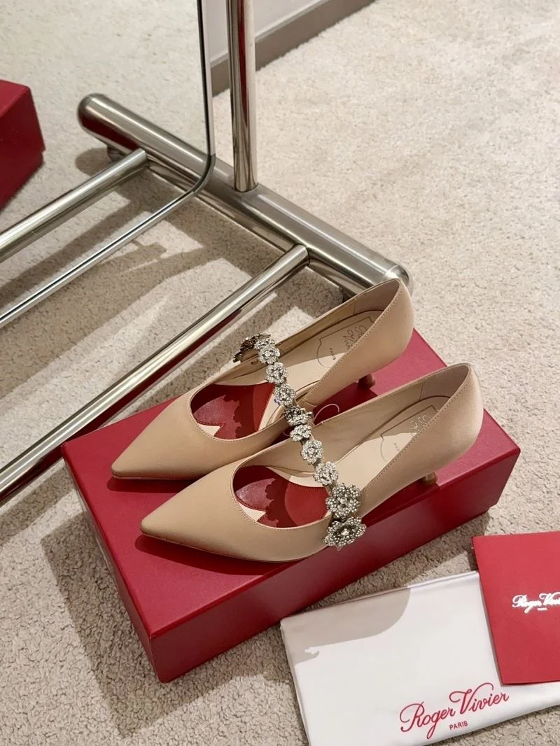 UrbanChic Roger Vivier Shoes 11345
