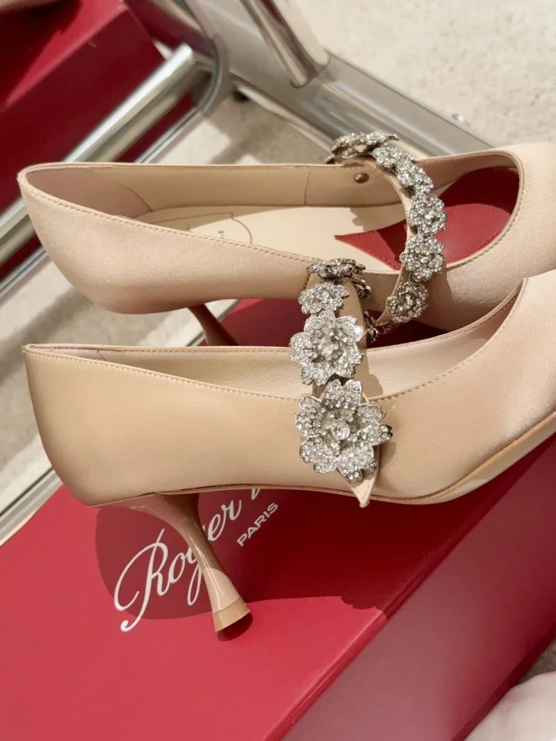 UrbanChic Roger Vivier Shoes 11345
