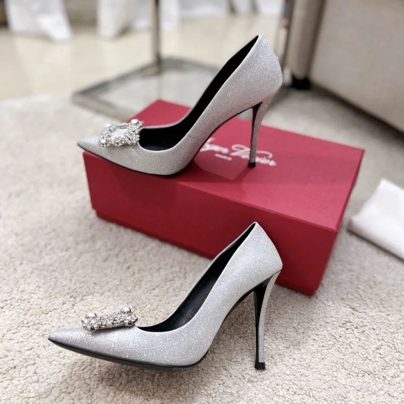 Trendsetting Roger Vivier Shoes 11308