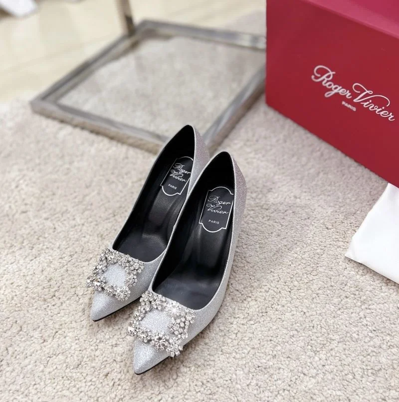 Trendsetting Roger Vivier Shoes 11308