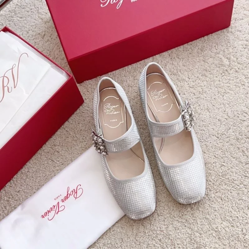Minimalist Roger Vivier Shoes 11303