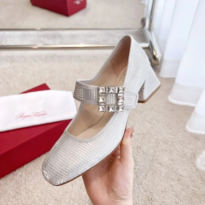 Minimalist Roger Vivier Shoes 11303