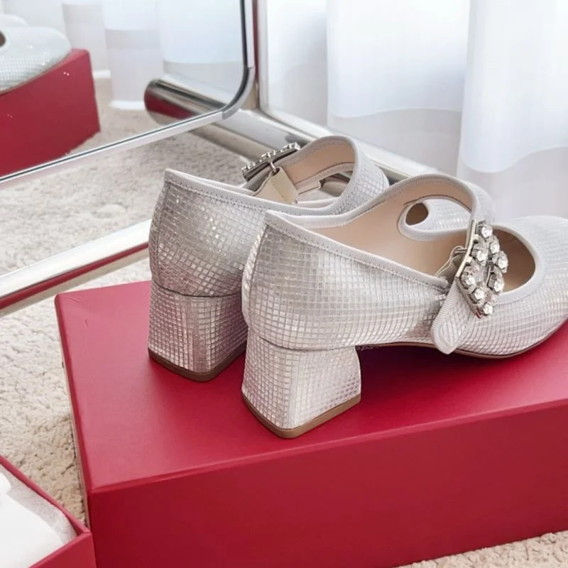 Minimalist Roger Vivier Shoes 11303