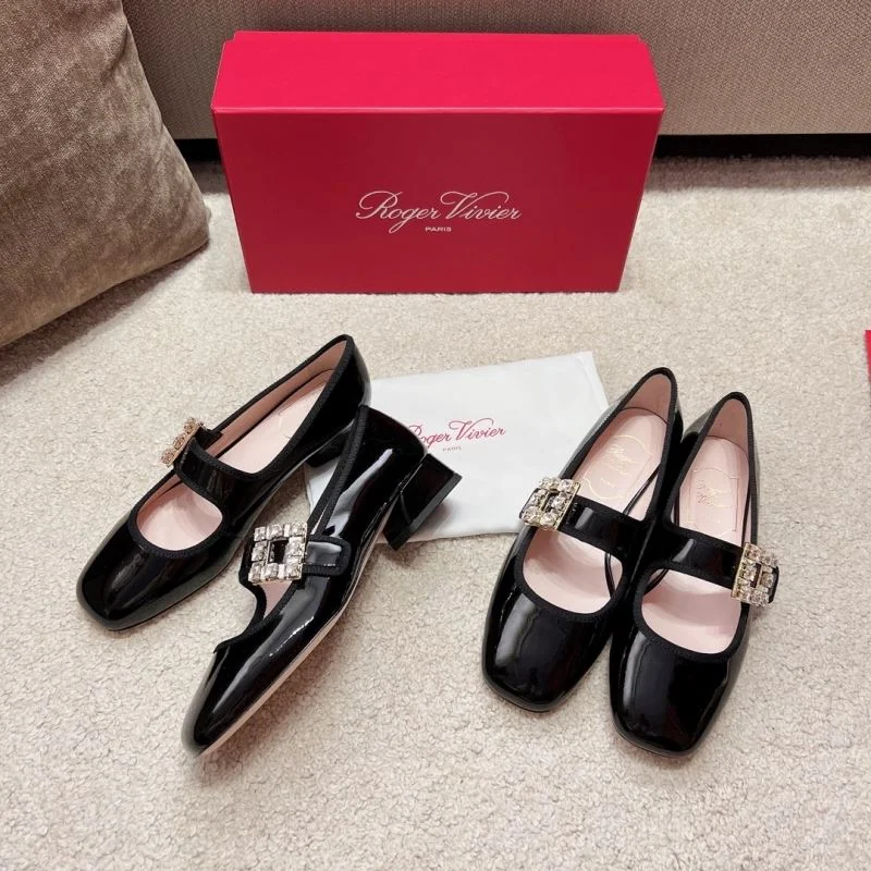 Roger Vivier Shoes Chic 11300