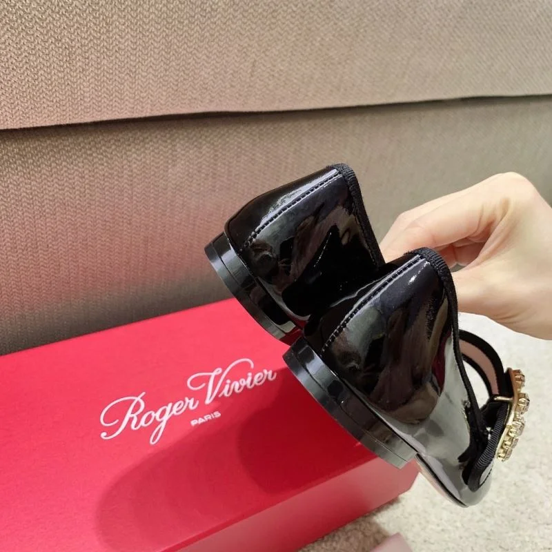 Roger Vivier Shoes Chic 11300