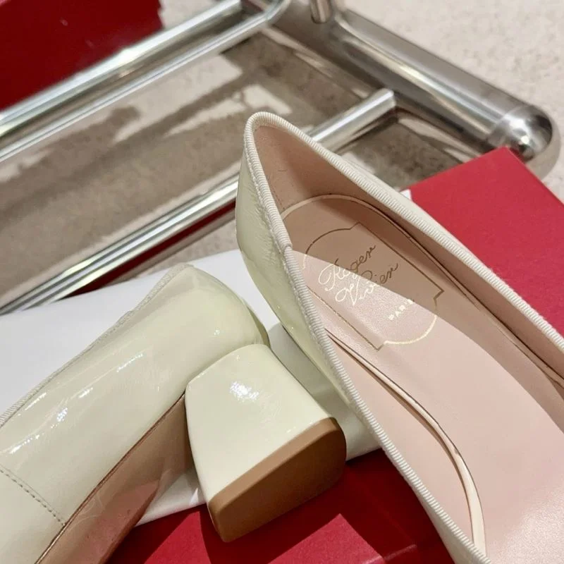 Practical Roger Vivier Shoes 11302