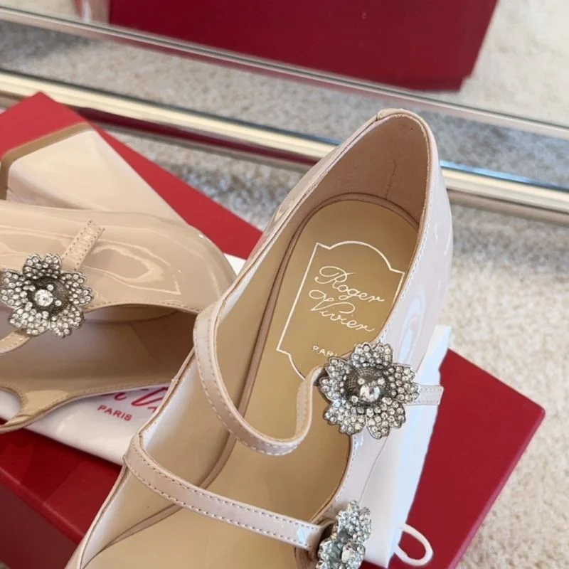 Roger Vivier Shoes Popular 11296