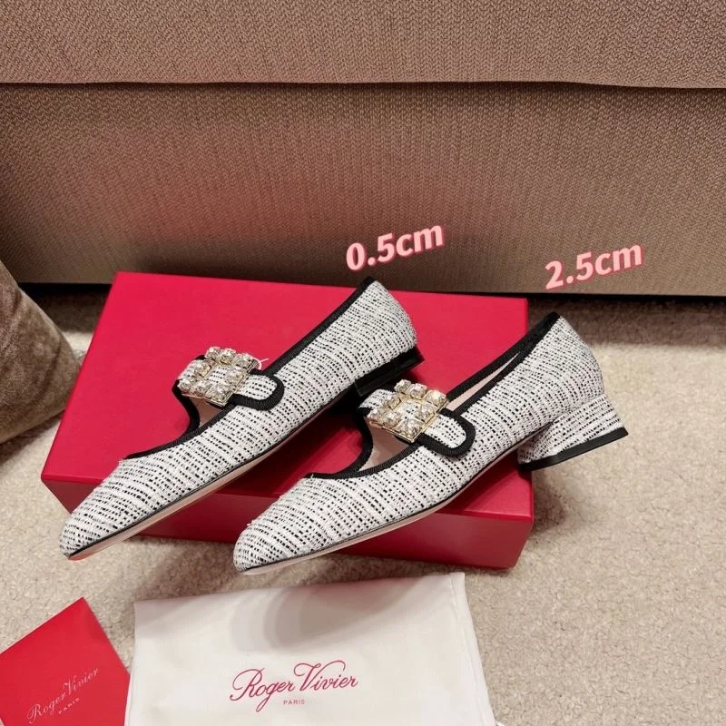 Seasonal Roger Vivier Shoes 11284