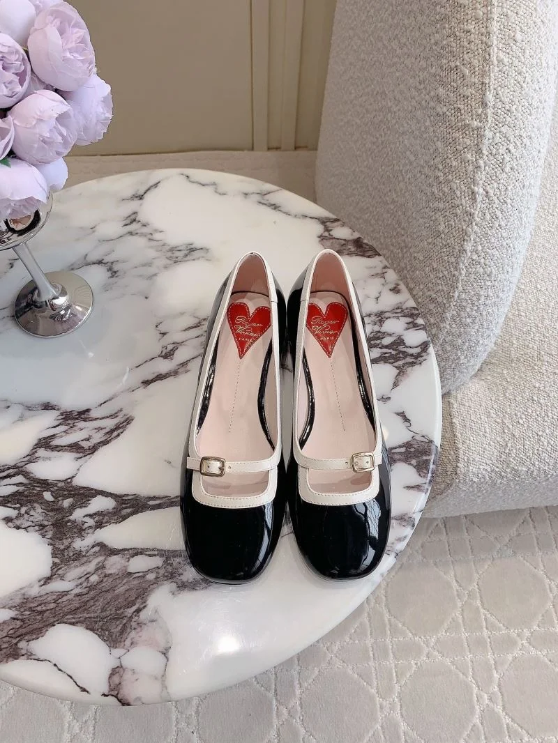 Supportive Roger Vivier Shoes 9012