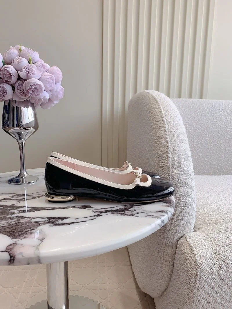 Supportive Roger Vivier Shoes 9012