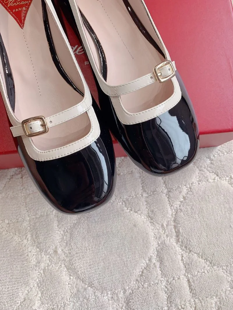 Supportive Roger Vivier Shoes 9012
