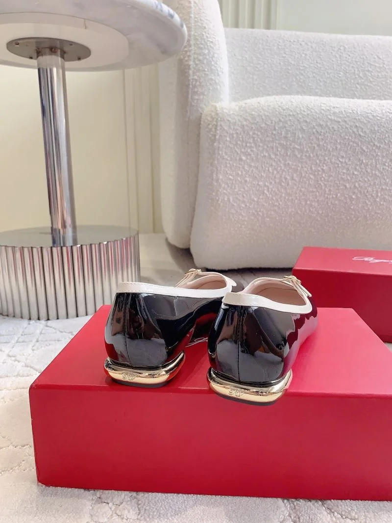 Supportive Roger Vivier Shoes 9012