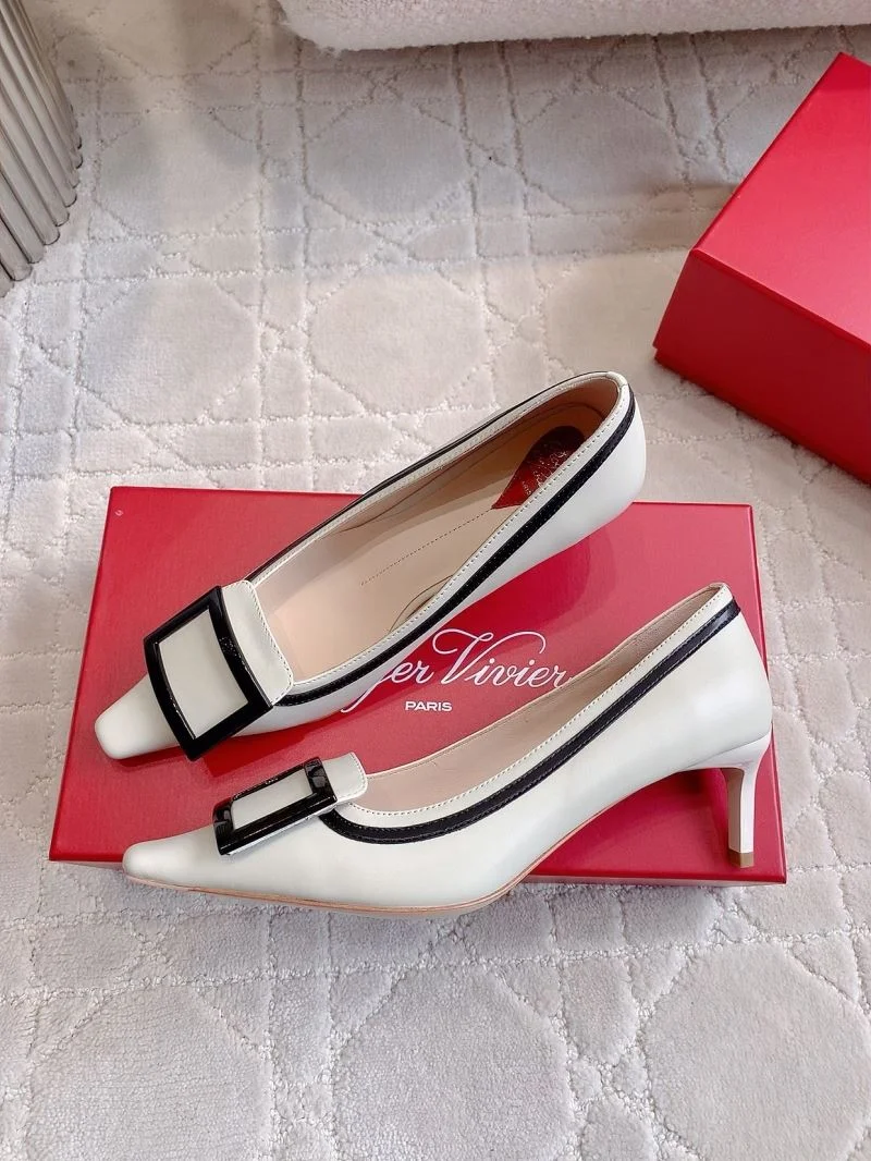 Roger Vivier Shoes Classic 9022