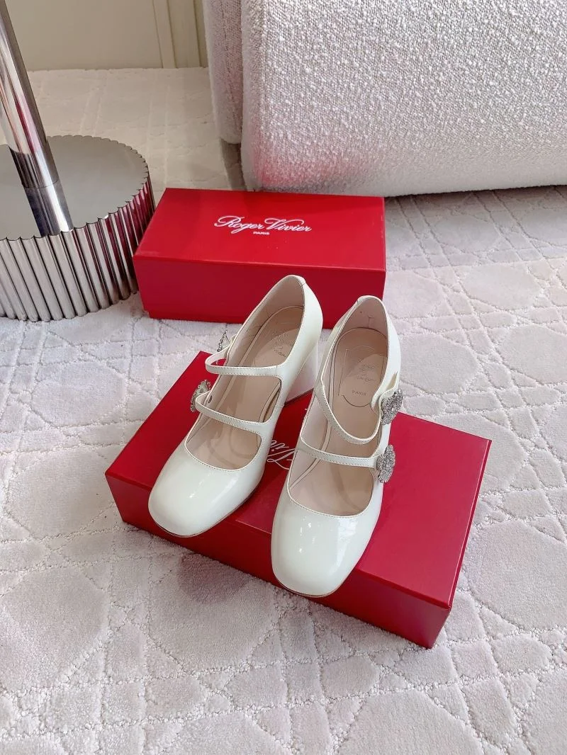 Roger Vivier Shoes Casual 9018