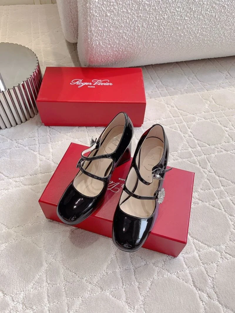 Roger Vivier Shoes WaterResistant 9017