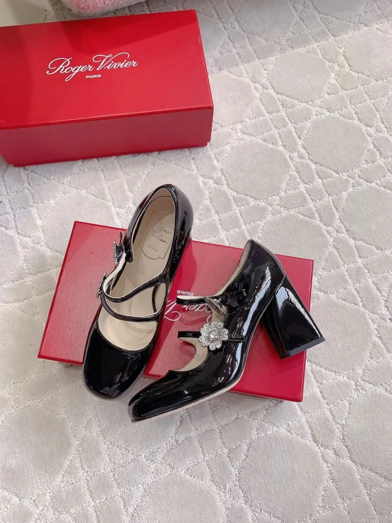 Roger Vivier Shoes WaterResistant 9017