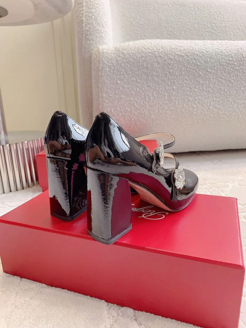 Roger Vivier Shoes WaterResistant 9017