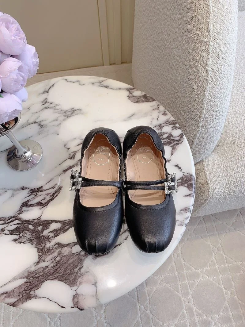 Trendsetting Roger Vivier Shoes 9027