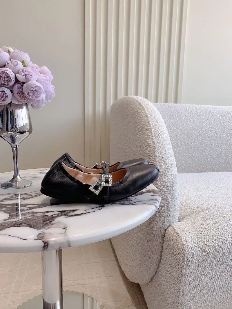 Trendsetting Roger Vivier Shoes 9027