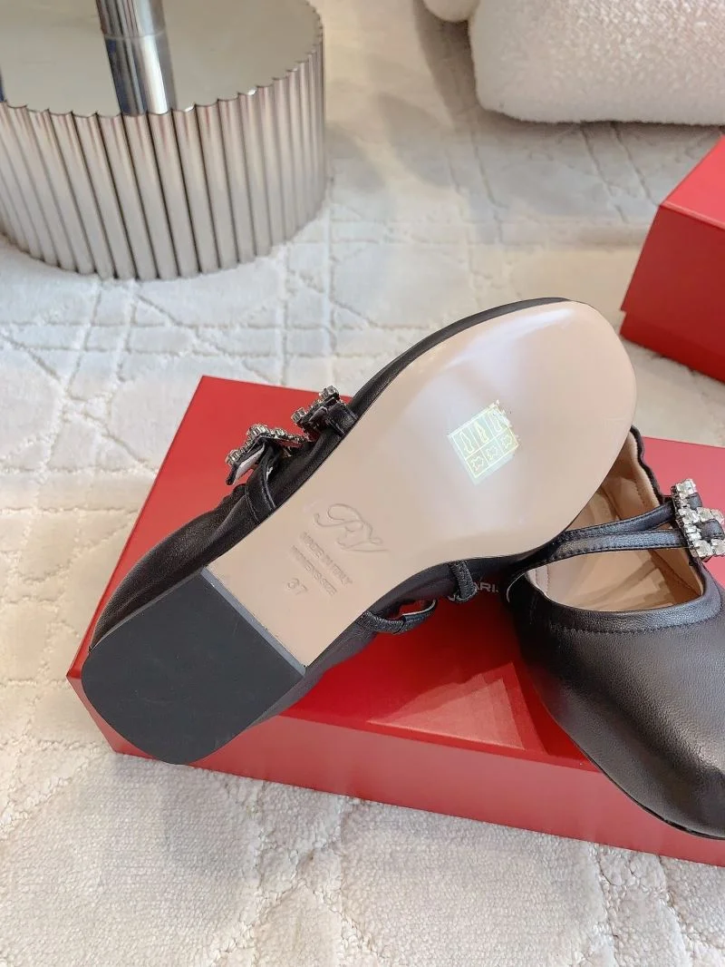 Trendsetting Roger Vivier Shoes 9027