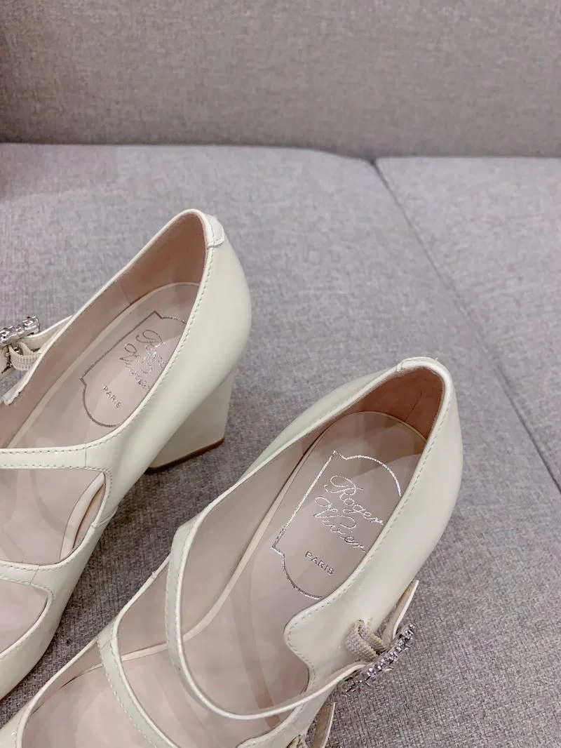 Roger Vivier Shoes Supportive 9013