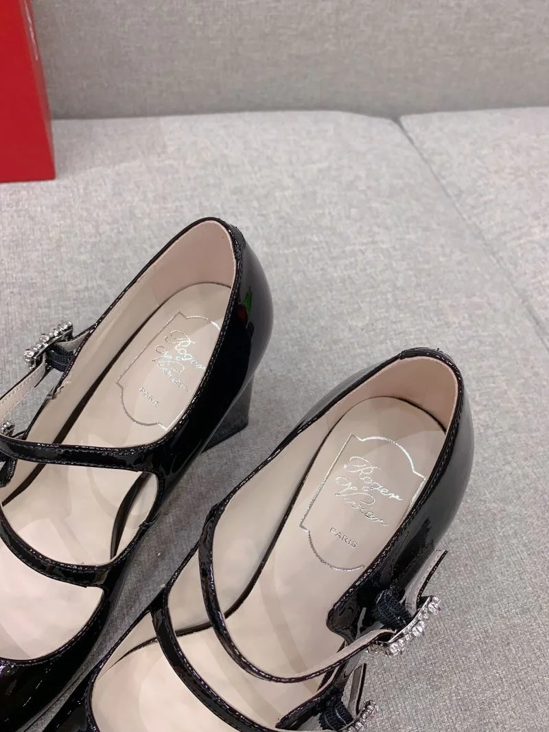RelaxedFit Roger Vivier Shoes 9007